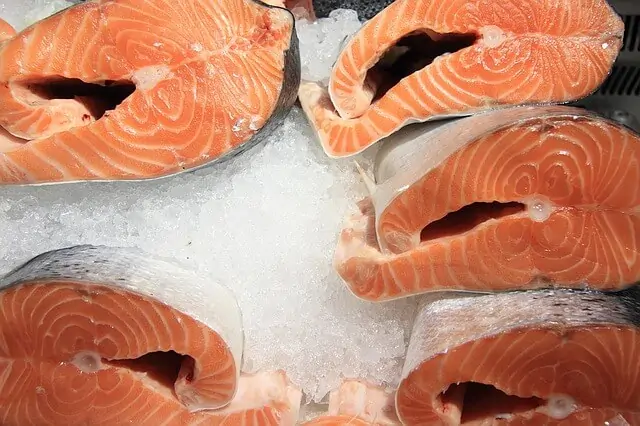 שוק הדגים בטירנה